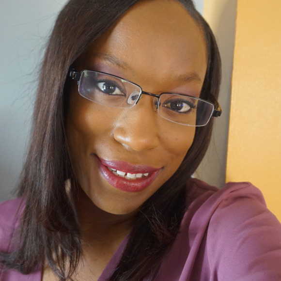 Meet your Posher, Kenyetta - Picture 1 of 2